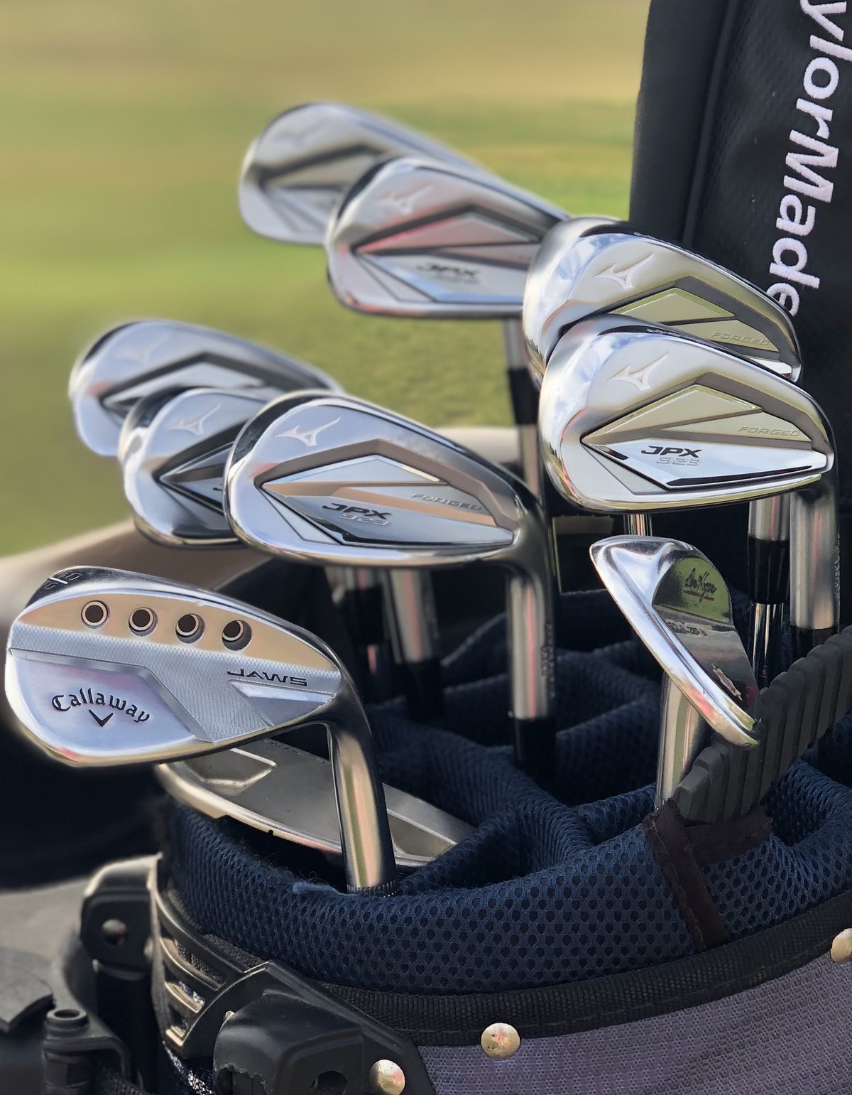 New and Used Mizuno JPX 923 Forged Iron Set 5-PW, AW Golf Club at GlobalGolf.com
