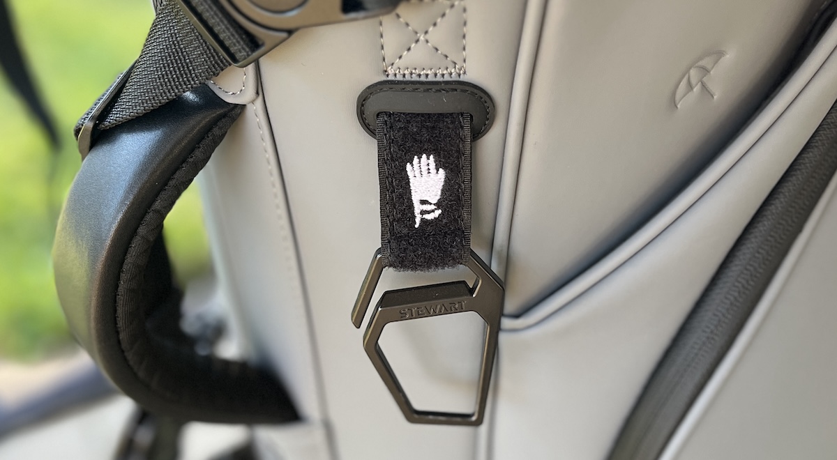 Glove holder and clip Stewart Golf Nexas Hybrid Stand Bag Glove holder and clip Stewart Golf Nexas Hybrid Stand Bag
