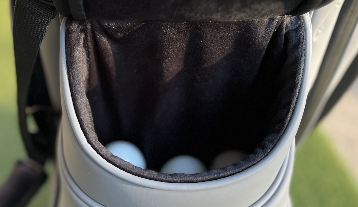 Stewart Golf Nexas Hybrid Stand Bag Ball pocket Stewart Golf Nexas Hybrid Stand Bag Ball pocket
