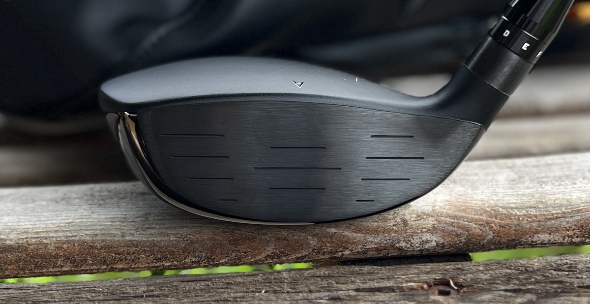 Face of the Takomo Ignis D2 fairway wood, showing the milled face lines