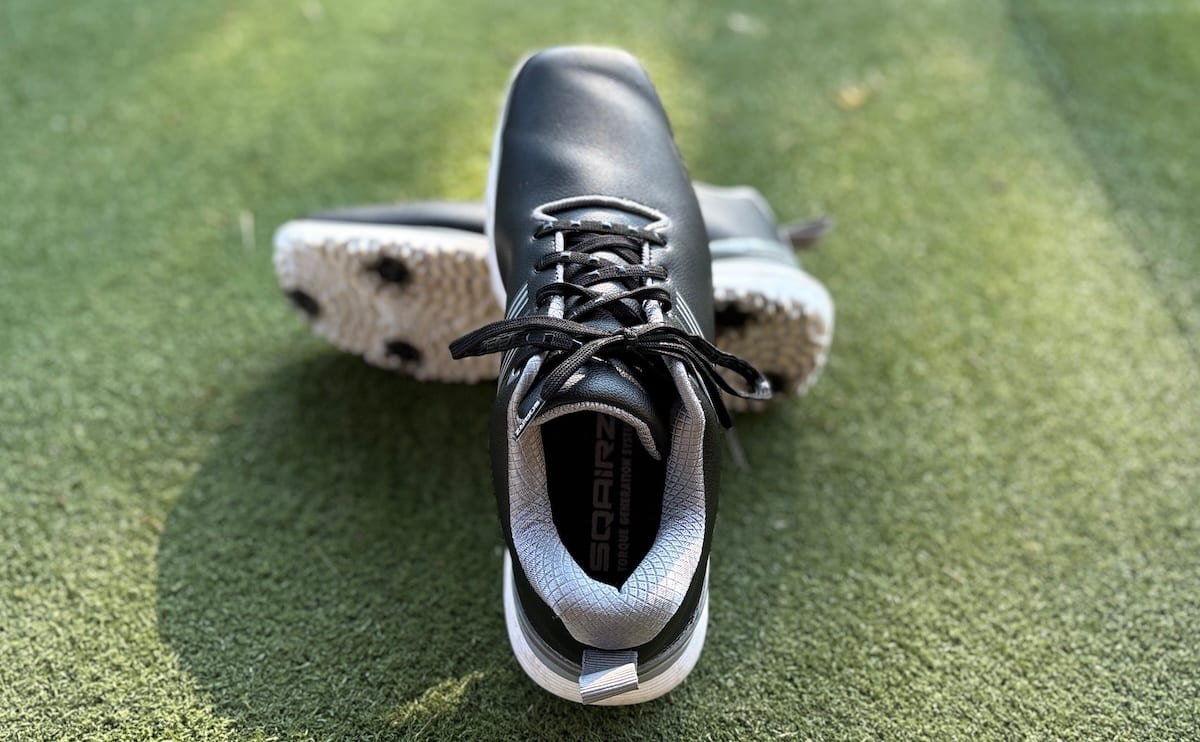 SQAIRZ ProS2 LT golf shoe top view with spiked soles