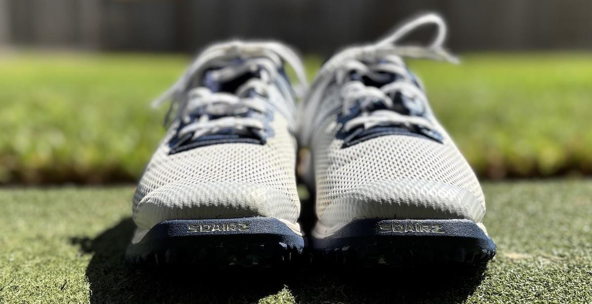 SQAIRZ Speed Mesh golf shoes front view of the square toe box